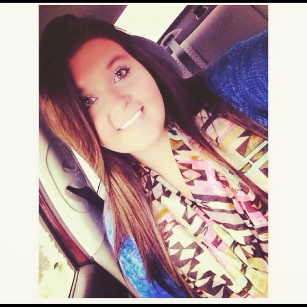 Meet your Posher, Kayla